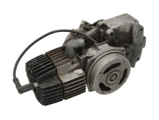 Puch E50 pedal start engine 4 bearings with cylinder 3 Puch E50 pedal start engine 4 bearings with cylinder 3